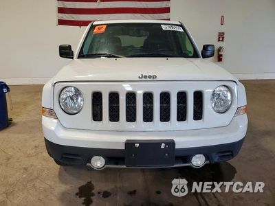 Piąte zdjęcie samochodu w środku: 2016 JEEP PATRIOT LATITUDE VIN:1C4NJPFA1GD514843 - miniatura