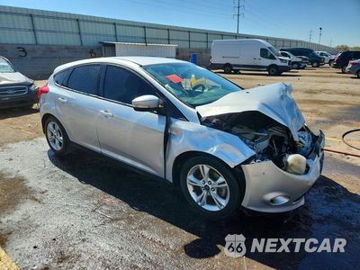 Czwarte zdjęcie samochodu z boku: 2013 FORD FOCUS SE VIN:1FADP3K27DL244476 - miniatura