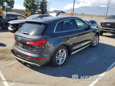 Trzecie zdjęcie samochodu z tyłu: 2019 AUDI Q5 PREMIUM VIN:WA1ANAFY8K2093151 - miniatura