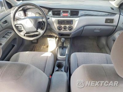 Zdjęcie 8 z 12 samochodu: 2005 MITSUBISHI LANCER ES VIN:JA3AJ26E75U009101 - miniatura