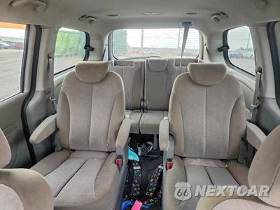 Zdjęcie 10 z 13 samochodu: 2012 KIA SEDONA LX VIN:KNDMG4C77C6502423 - miniatura