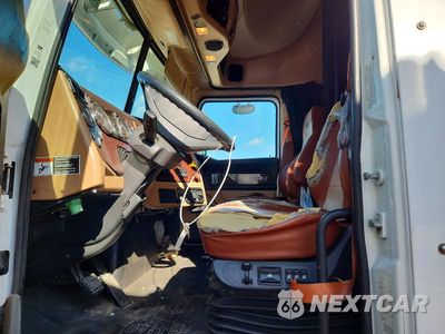 Zdjęcie 7 z 13 samochodu: 2020 WESTERN STAR 5700 SEMI TRUCK VIN:5KJJBHDR0LLLH8424 - miniatura