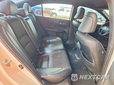 Zdjęcie 10 z 13 samochodu: 2016 HONDA ACCORD SPORT VIN:1HGCR2F68GA013160 - miniatura