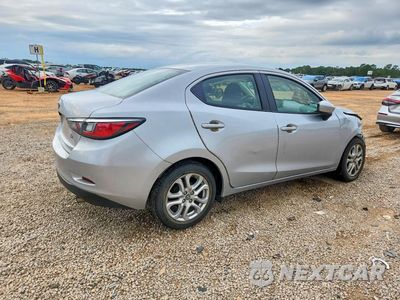 Trzecie zdjęcie samochodu z tyłu: 2018 TOYOTA YARIS IA BASE VIN:3MYDLBYV0JY333327 - miniatura