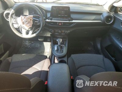 Zdjęcie 8 z 12 samochodu: 2020 KIA FORTE LXS VIN:3KPF24AD4LE196064 - miniatura