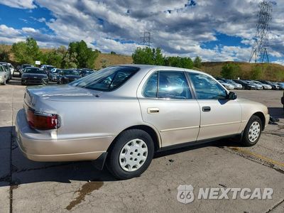 Trzecie zdjęcie samochodu z tyłu: 1996 TOYOTA CAMRY LE VIN:4T1BG12K9TU689666 - miniatura