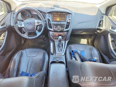 Zdjęcie 8 z 13 samochodu: 2012 FORD FOCUS TITANIUM VIN:1FAHP3N26CL213831 - miniatura