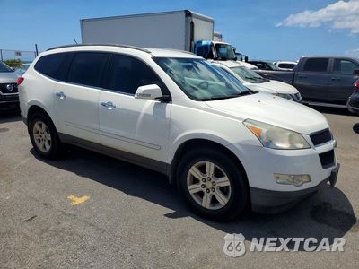 Czwarte zdjęcie samochodu z boku: 2011 CHEVROLET TRAVERSE LT VIN:1GNKRGED1BJ249947 - miniatura