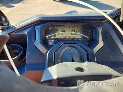 Zdjęcie 8 z 10 samochodu: 2016 HONDA SXS1000M UTILITY VEHICLE VIN:1HFVE04P3G4001022 - miniatura