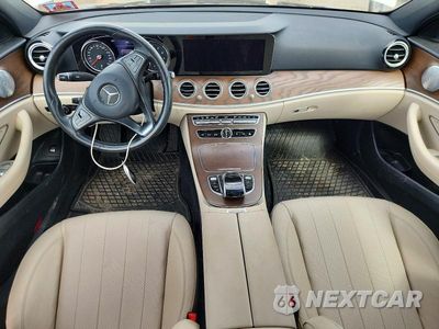 Zdjęcie 8 z 12 samochodu: 2018 MERCEDES-BENZ E 300 4MATIC VIN:WDDZF4KB8JA451576 - miniatura