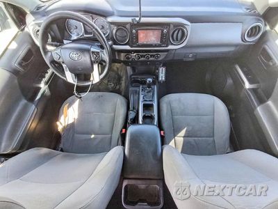Zdjęcie 8 z 12 samochodu: 2017 TOYOTA TACOMA SR5 V6 VIN:5TFCZ5AN1HX106695 - miniatura
