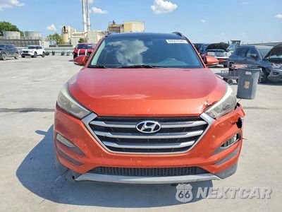 Piąte zdjęcie samochodu w środku: 2017 HYUNDAI TUCSON VALUE VIN:KM8J33A20HU560937 - miniatura