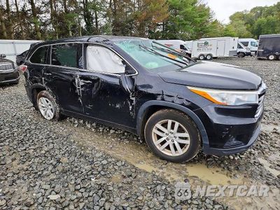 Czwarte zdjęcie samochodu z boku: 2015 TOYOTA HIGHLANDER LE VIN:5TDBKRFH2FS162531 - miniatura