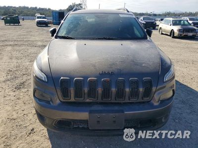 Piąte zdjęcie samochodu w środku: 2018 JEEP CHEROKEE LATITUDE VIN:1C4PJLCB8JD554052 - miniatura