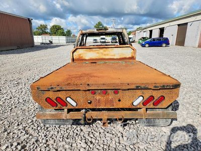 Zdjęcie 6 z 11 samochodu: 2005 CHEVROLET SILVERADO K3500 VIN:1GCHK33G95F943435 - miniatura