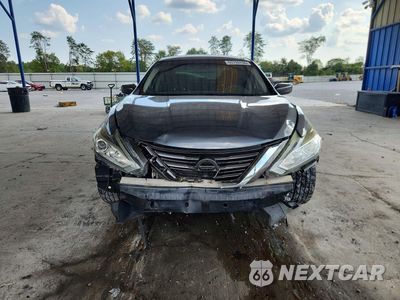 Piąte zdjęcie samochodu w środku: 2017 NISSAN ALTIMA 2.5 S VIN:1N4AL3AP3HC254973 - miniatura