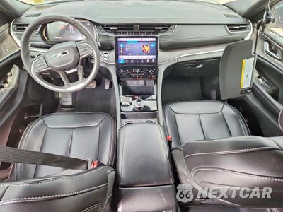 Zdjęcie 8 z 14 samochodu: 2025 JEEP GRAND CHEROKEE LIMITED VIN:1C4RJHBG2S8751151 - miniatura