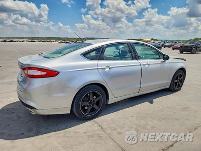 Trzecie zdjęcie samochodu z tyłu: 2016 FORD FUSION SE VIN:3FA6P0H7XGR117012 - miniatura