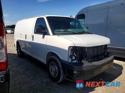 Czwarte zdjęcie samochodu z boku: 2017 CHEVROLET EXPRESS G2500 VIN:1GCWGAFF6H1310666 - miniatura