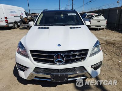 Piąte zdjęcie samochodu w środku: 2014 MERCEDES-BENZ ML 550 4MATIC VIN:4JGDA7DB5EA376905 - miniatura