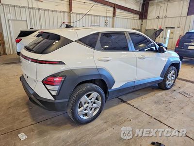 Trzecie zdjęcie samochodu z tyłu: 2024 HYUNDAI KONA SE VIN:KM8HACAB2RU043466 - miniatura