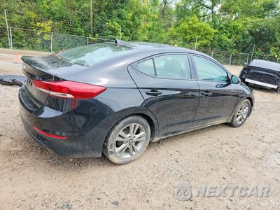 Trzecie zdjęcie samochodu z tyłu: 2017 HYUNDAI ELANTRA SE VIN:5NPD84LF1HH114296 - miniatura
