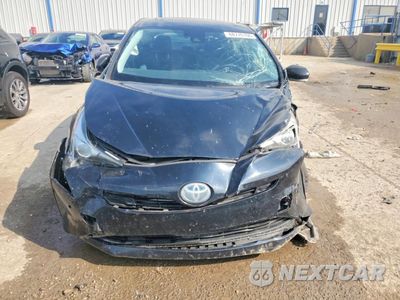 Piąte zdjęcie samochodu w środku: 2018 TOYOTA PRIUS THREE VIN:JTDKARFU6J3552753 - miniatura