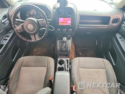Zdjęcie 8 z 12 samochodu: 2016 JEEP PATRIOT LATITUDE VIN:1C4NJRFBXGD657830 - miniatura