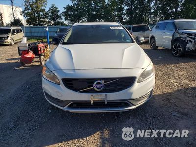 Piąte zdjęcie samochodu w środku: 2016 VOLVO V60 CROSS COUNTRY PREMIER VIN:YV4612HKXG1003448 - miniatura
