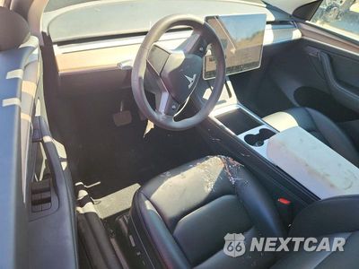 Zdjęcie 8 z 13 samochodu: 2025 TESLA MODEL Y VIN:7SAYGDEE2SF237719 - miniatura