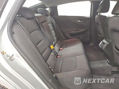 Zdjęcie 10 z 13 samochodu: 2019 CHEVROLET MALIBU LT VIN:1G1ZD5ST1KF134332 - miniatura