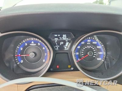 Zdjęcie 9 z 12 samochodu: 2013 HYUNDAI ELANTRA LIMITED VIN:5NPDH4AE4DH385440 - miniatura