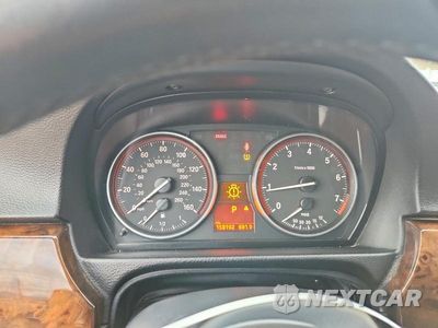 Zdjęcie 9 z 12 samochodu: 2011 BMW 328 XI VIN:WBAPK7C53BF087043 - miniatura