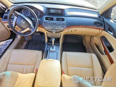 Zdjęcie 8 z 11 samochodu: 2011 HONDA ACCORD EXL VIN:1HGCP2F84BA014659 - miniatura