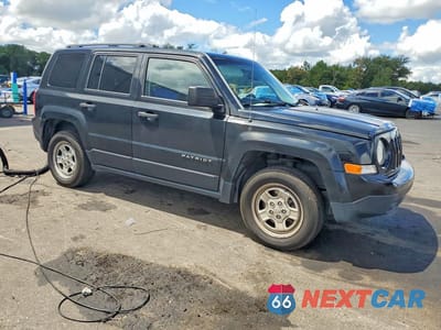 Czwarte zdjęcie samochodu z boku: 2016 JEEP PATRIOT SPORT VIN:1C4NJRBBXGD500305 - miniatura