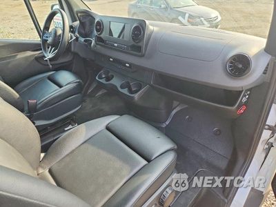 Zdjęcie 8 z 13 samochodu: 2023 MERCEDES-BENZ SPRINTER 2500 VIN:W1Y4KCHY4PT139088 - miniatura
