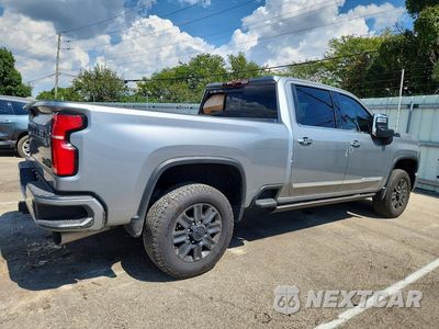 Trzecie zdjęcie samochodu z tyłu: 2025 CHEVROLET SILVERADO K2500 HIGH COUNTRY VIN:1GC4KREY8SF263920 - miniatura