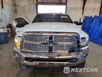 Piąte zdjęcie samochodu w środku: 2017 RAM 2500 LARAMIE VIN:3C6UR5FL6HG781174 - miniatura