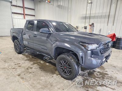 Czwarte zdjęcie samochodu z boku: 2024 TOYOTA TACOMA TRD SPORT VIN:3TMLB5JN1RM085312 - miniatura