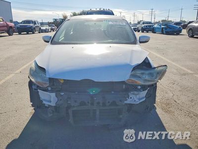 Piąte zdjęcie samochodu w środku: 2014 FORD FOCUS SE VIN:1FADP3K20EL334702 - miniatura