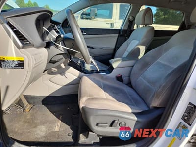 Zdjęcie 7 z 12 samochodu: 2016 HYUNDAI TUCSON ECO VIN:KM8J3CA24GU138927 - miniatura