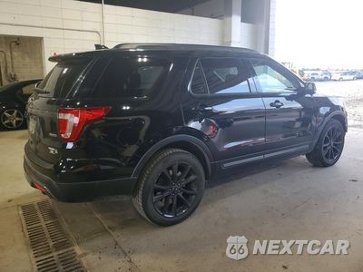 Trzecie zdjęcie samochodu z tyłu: 2017 FORD EXPLORER XLT VIN:1FM5K8D86HGD64095 - miniatura