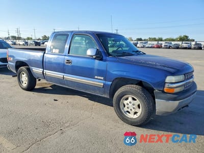 Czwarte zdjęcie samochodu z boku: 1999 CHEVROLET SILVERADO K1500 VIN:2GCEK19T9X1228418 - miniatura
