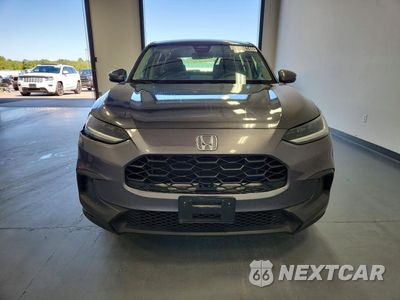 Piąte zdjęcie samochodu w środku: 2023 HONDA HR-V LX VIN:3CZRZ2H31PM747423 - miniatura