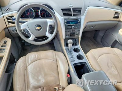 Zdjęcie 8 z 13 samochodu: 2011 CHEVROLET TRAVERSE LT VIN:1GNKRJED6BJ413982 - miniatura