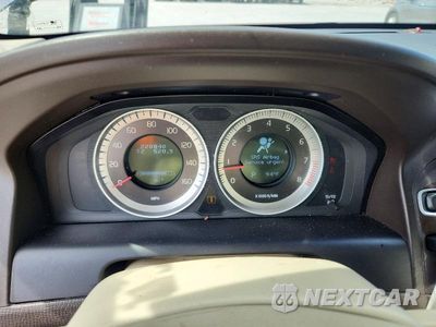 Zdjęcie 9 z 13 samochodu: 2013 VOLVO XC60 3.2 VIN:YV4952DLXD2383820 - miniatura