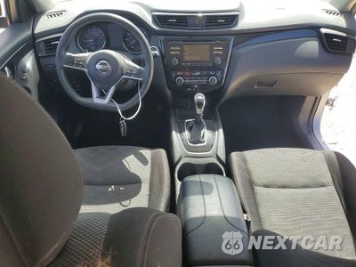 Zdjęcie 8 z 14 samochodu: 2017 NISSAN ROGUE SPORT SV VIN:JN1BJ1CP0HW023164 - miniatura