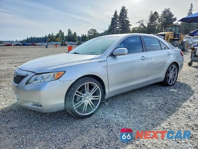 2008 TOYOTA CAMRY HYBRID JTNBB46K283048169 - główne zdjęcie licytacji z USA - miniatura