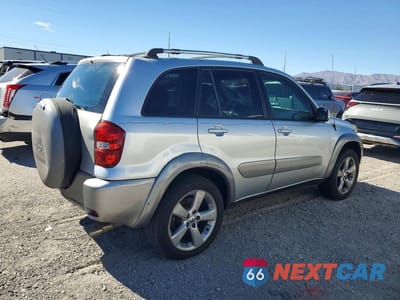 Trzecie zdjęcie samochodu z tyłu: 2004 TOYOTA RAV4 BASE VIN:JTEGD20V440026595 - miniatura