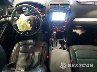Zdjęcie 8 z 14 samochodu: 2017 FORD EXPLORER XLT VIN:1FM5K8D81HGB82479 - miniatura